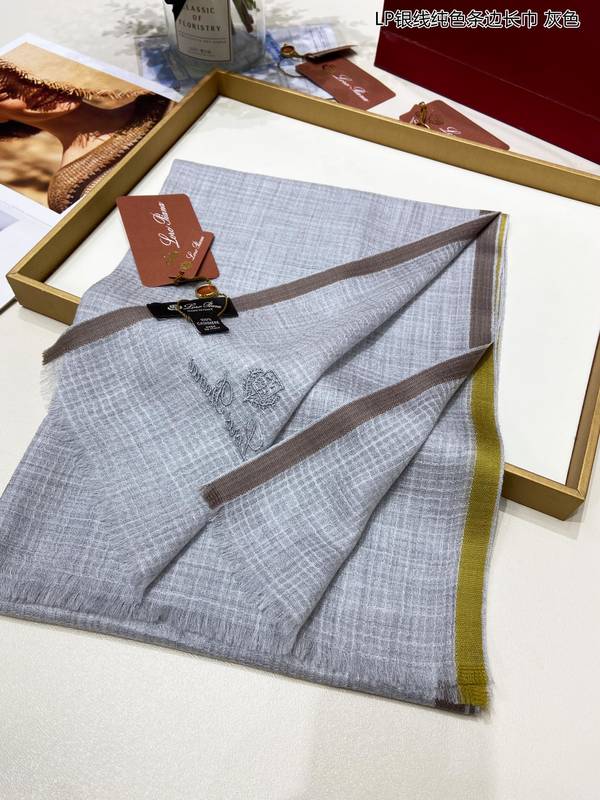 Loro Piana Scarf LPC00054 Loro Piana Scarf LPC00054